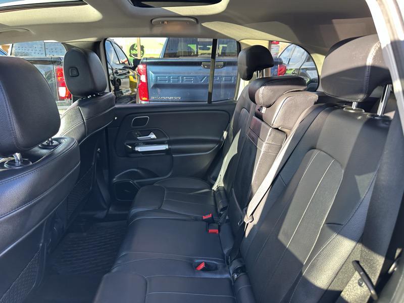 used 2021 Mercedes-Benz GLB 250 car, priced at $23,900