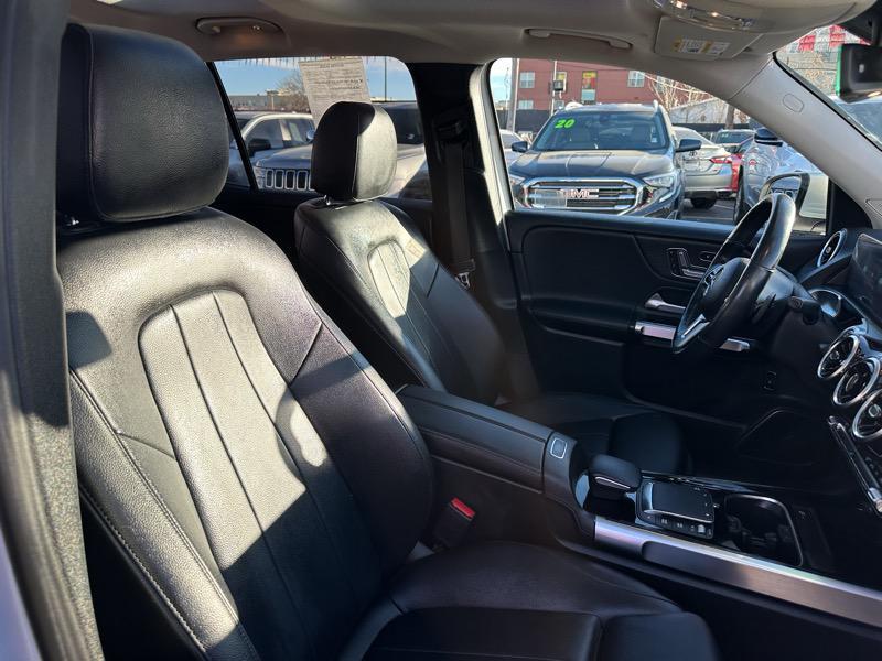 used 2021 Mercedes-Benz GLB 250 car, priced at $23,900