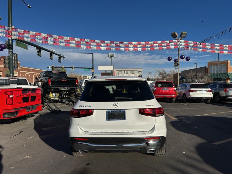 used 2021 Mercedes-Benz GLB 250 car, priced at $23,900