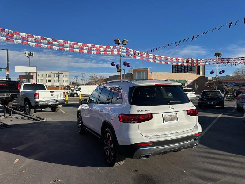 used 2021 Mercedes-Benz GLB 250 car, priced at $23,900