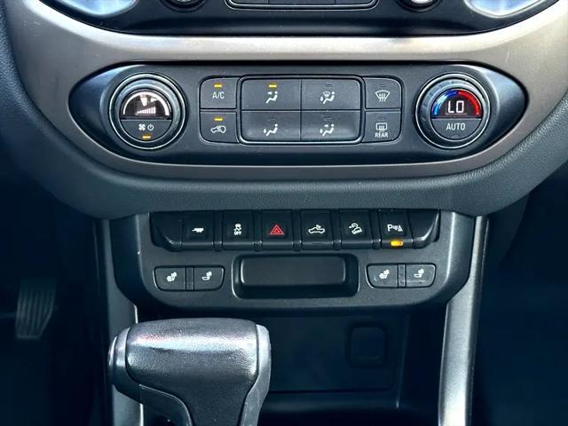 2019 WHITE Chevrolet Colorado