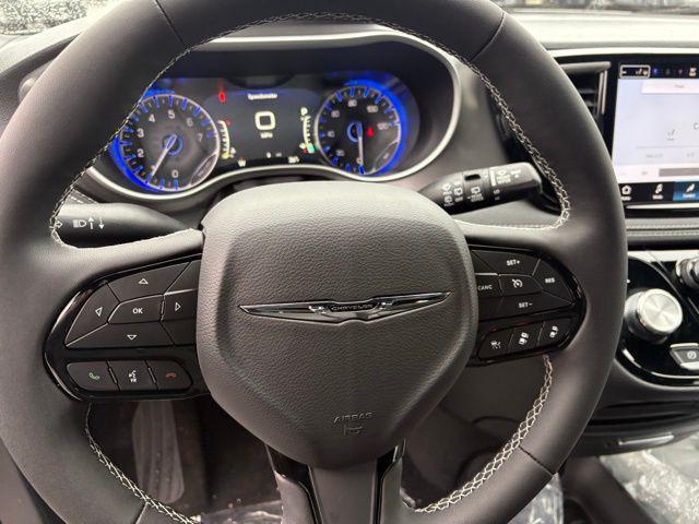 new 2026 Chrysler Pacifica car, priced at $39,404