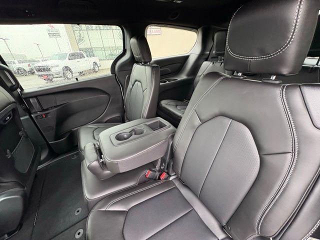 new 2026 Chrysler Pacifica car, priced at $39,404