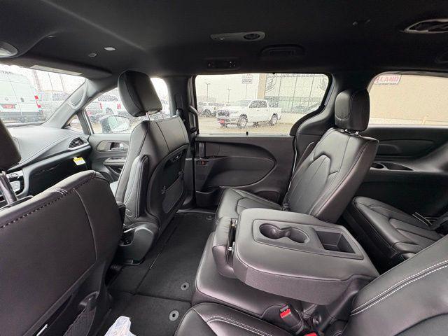 new 2026 Chrysler Pacifica car, priced at $39,404