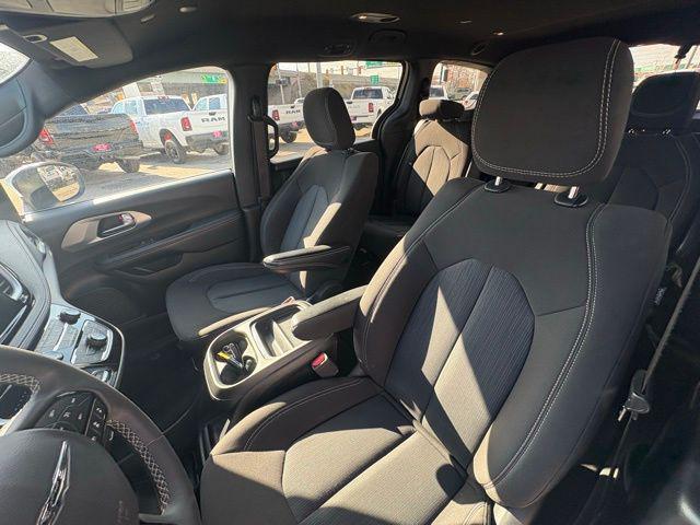 used 2023 Chrysler Pacifica car, priced at $28,987