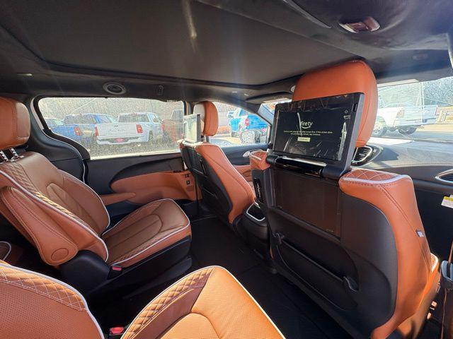 new 2026 Chrysler Pacifica car, priced at $52,039