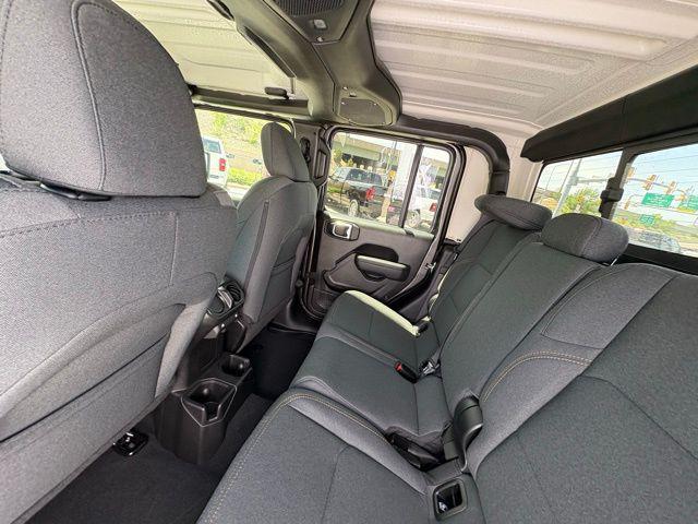 new 2025 Jeep Gladiator car, priced at $34,982