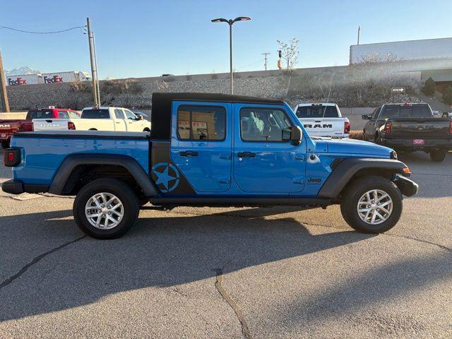 used 2023 Jeep Gladiator car, priced at $27,793