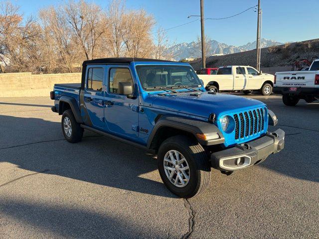used 2023 Jeep Gladiator car, priced at $27,793