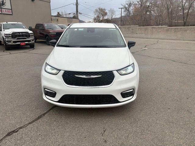 used 2024 Chrysler Pacifica car, priced at $26,793