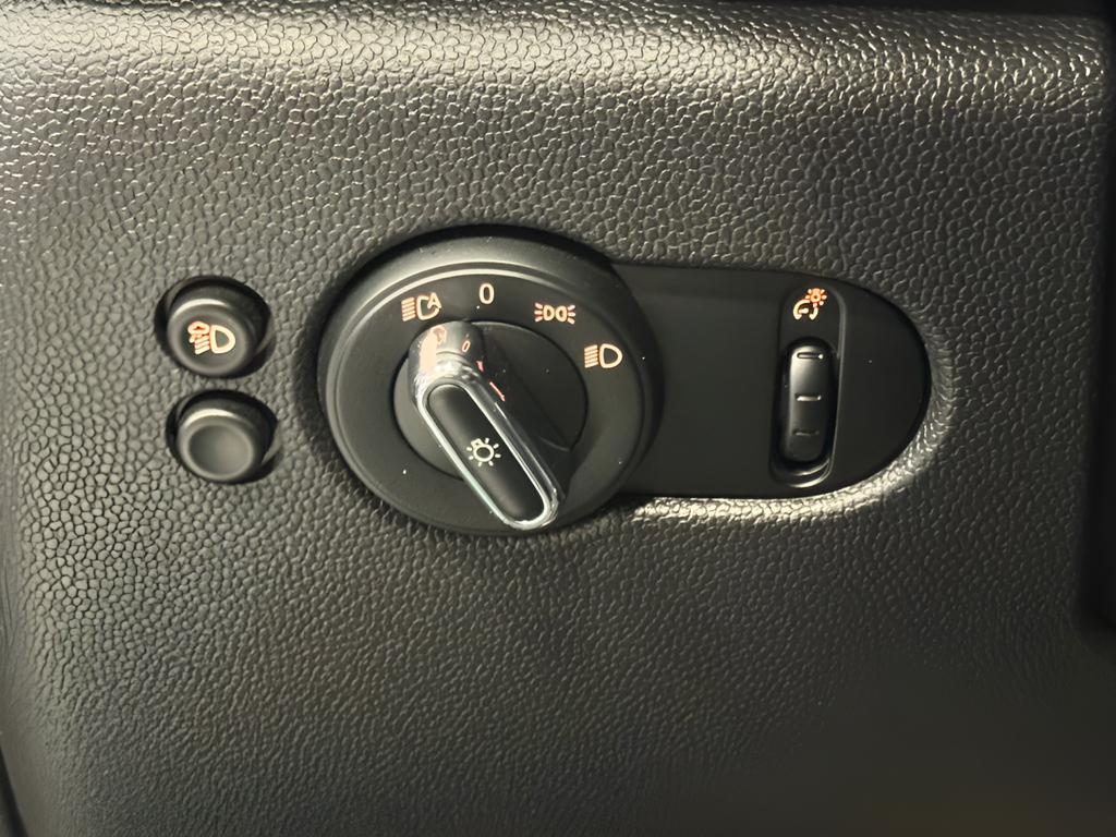 used 2024 MINI Hardtop car, priced at $27,447