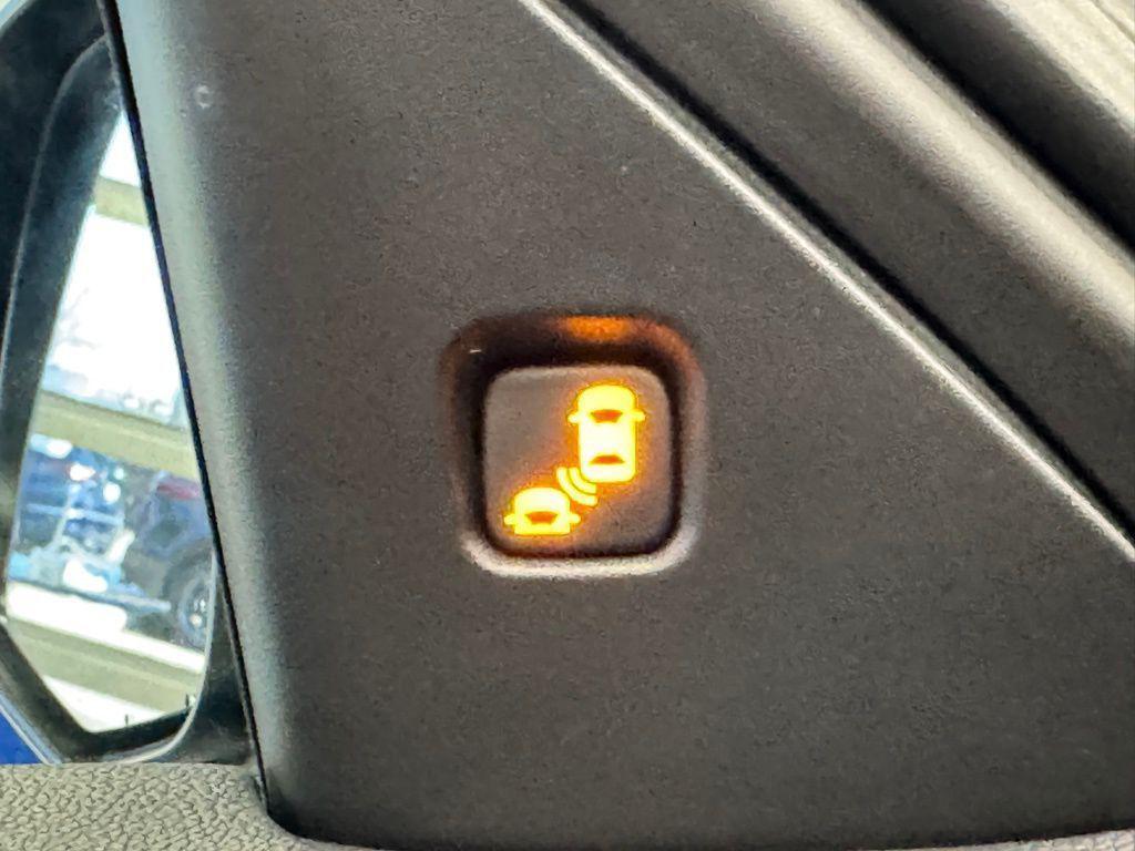 used 2023 Acura RDX car, priced at $37,994