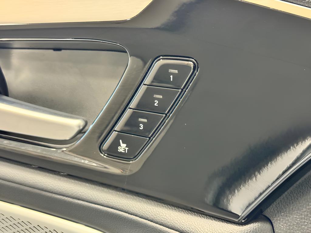 used 2025 Acura MDX car, priced at $45,907