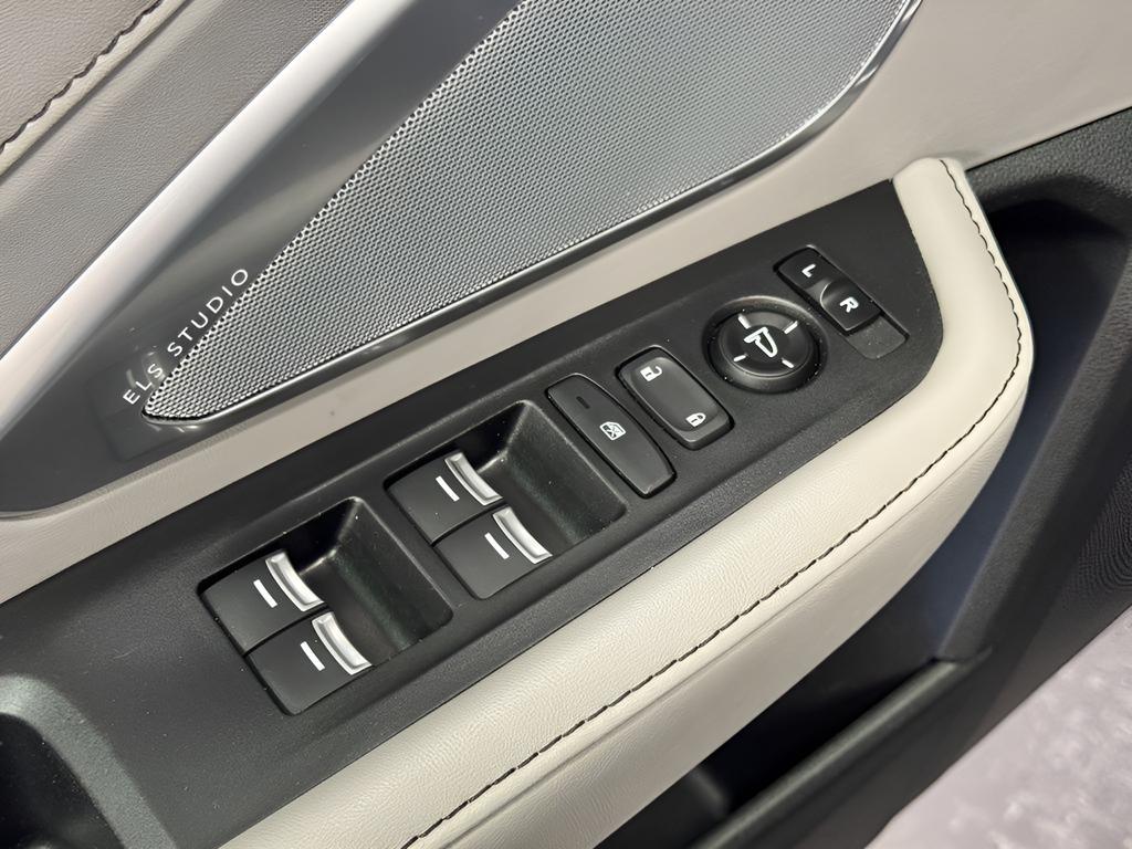 used 2021 Acura RDX car, priced at $30,495