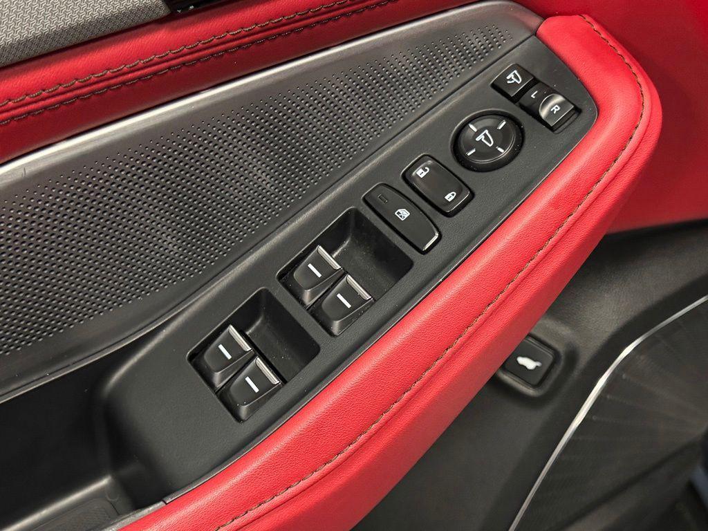used 2025 Acura MDX car, priced at $53,158