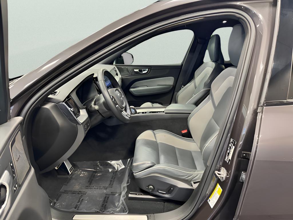 used 2022 Volvo XC60 car, priced at $31,935