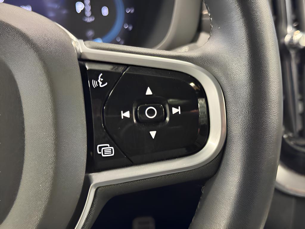 used 2022 Volvo XC60 car, priced at $31,935