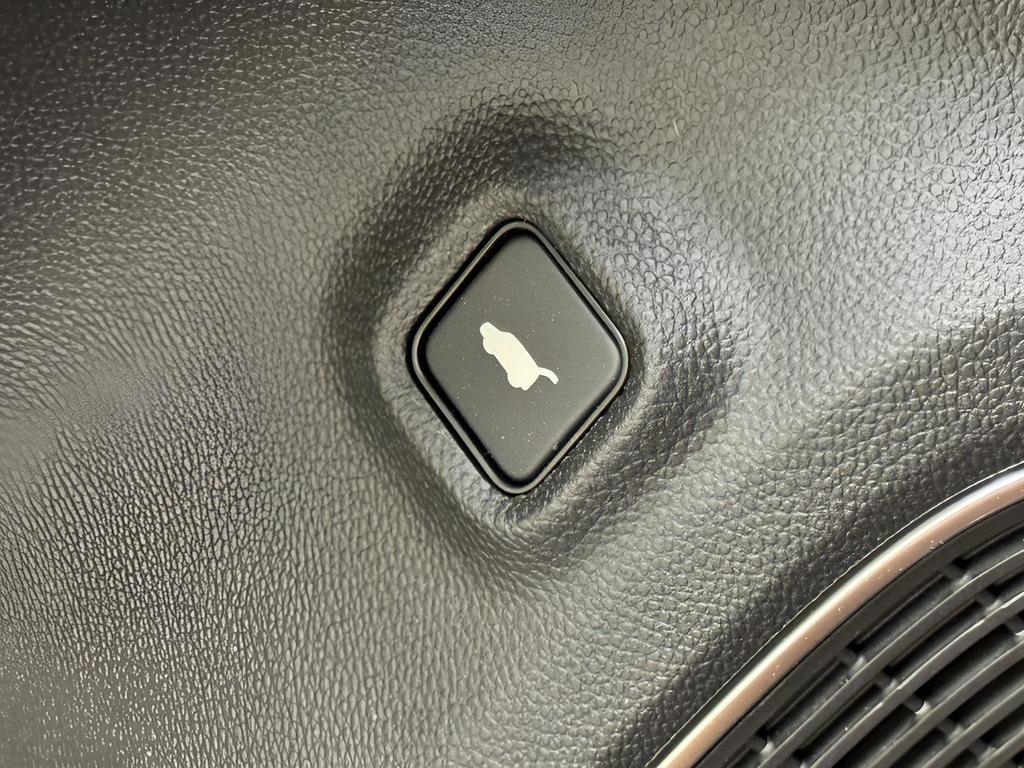 new 2026 Acura MDX car, priced at $70,850