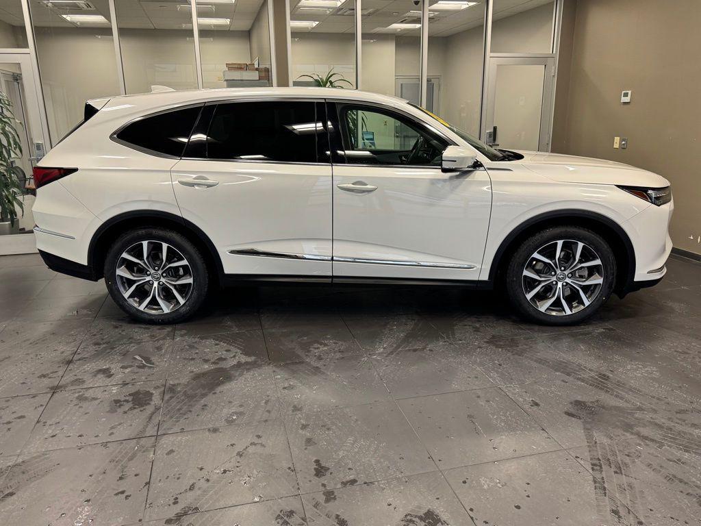 used 2023 Acura MDX car, priced at $39,627