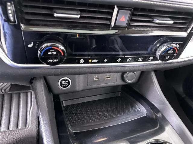 used 2021 Nissan Rogue car, priced at $17,592