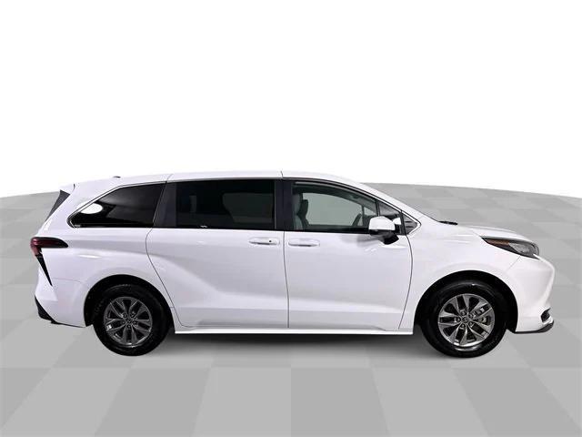 used 2022 Toyota Sienna car, priced at $25,582