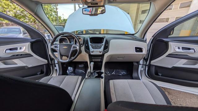 2013 White Chevrolet Equinox