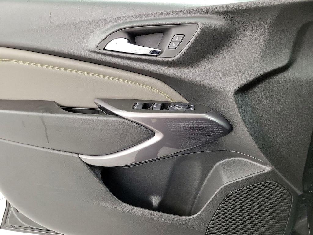 used 2025 Chevrolet Trax car, priced at $24,998