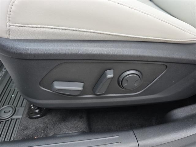 new 2025 Hyundai TUCSON Hybrid car, priced at $31,997