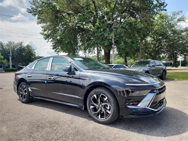 new 2025 Hyundai Sonata car, priced at $25,497