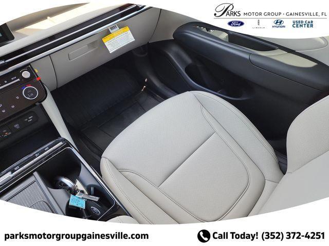 new 2025 Hyundai TUCSON Hybrid car, priced at $36,697