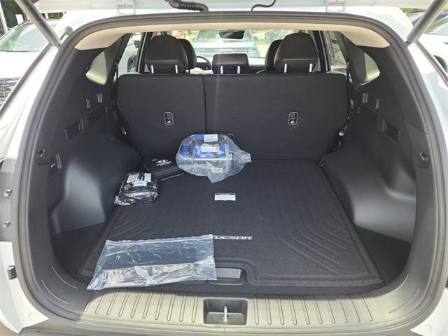 new 2025 Hyundai TUCSON Hybrid car, priced at $36,769