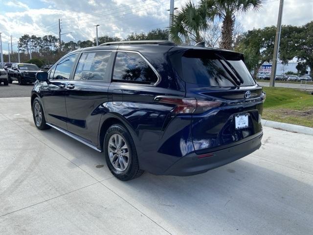used 2024 Toyota Sienna car, priced at $37,572