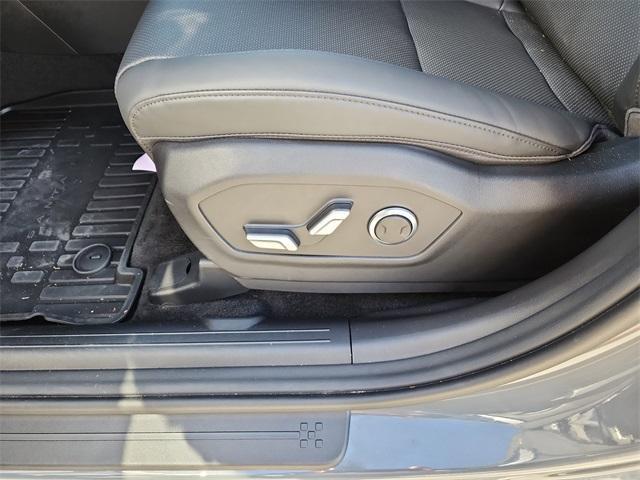 new 2025 Hyundai Santa Fe car, priced at $40,267