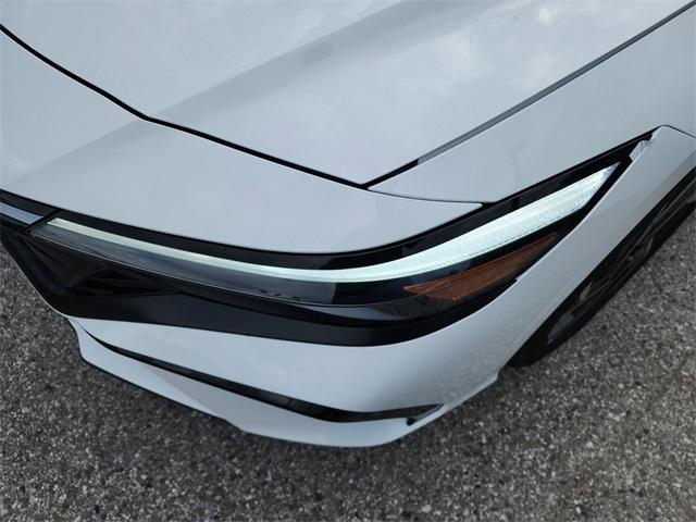 new 2025 Hyundai ELANTRA HEV car, priced at $30,118