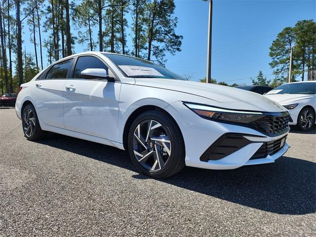 new 2025 Hyundai Elantra car, priced at $24,738