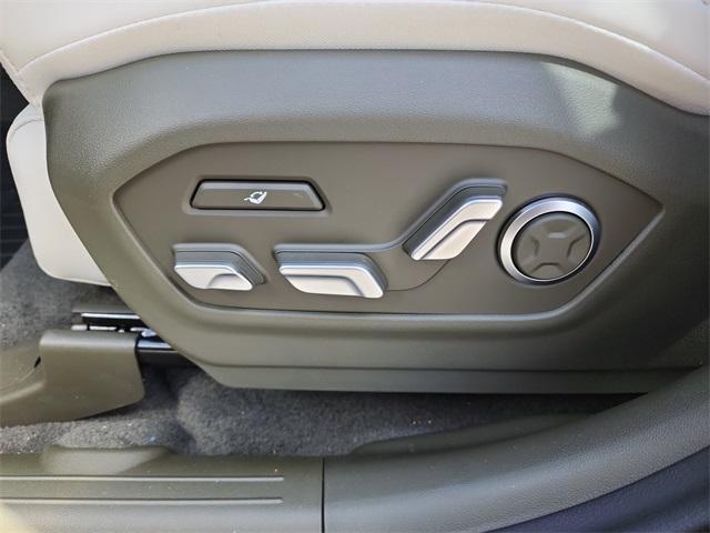 new 2025 Hyundai SANTA FE HEV car, priced at $47,415