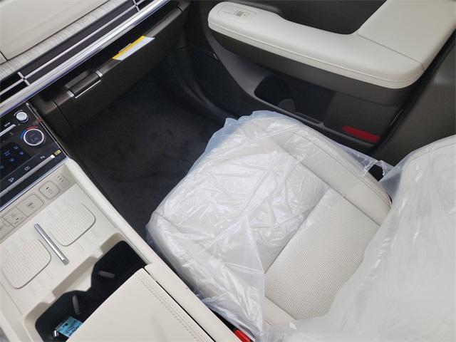 new 2025 Hyundai SANTA FE HEV car, priced at $46,977