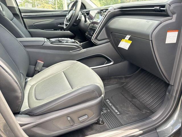 new 2024 Hyundai TUCSON Hybrid car, priced at $30,737