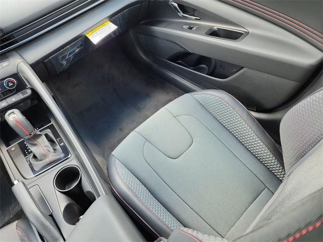 new 2025 Hyundai Elantra car, priced at $27,067