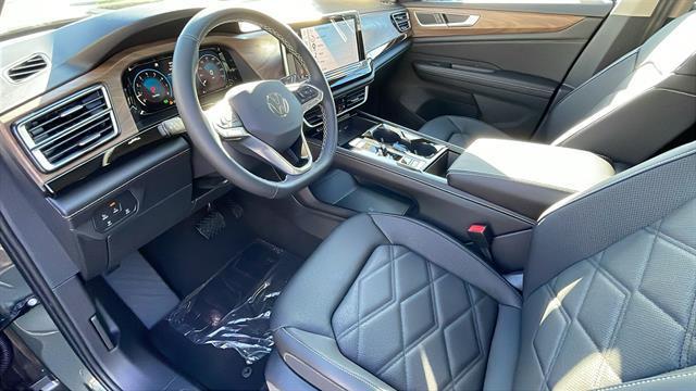 new 2026 Volkswagen Atlas car, priced at $44,578
