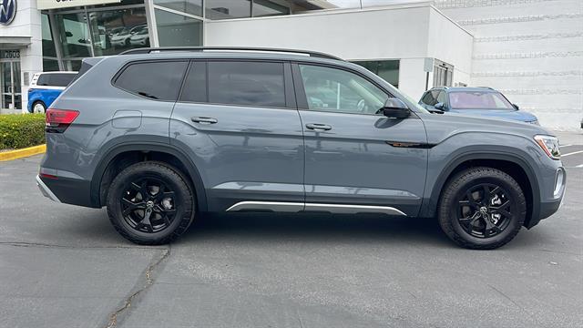 new 2025 Volkswagen Atlas car, priced at $41,429