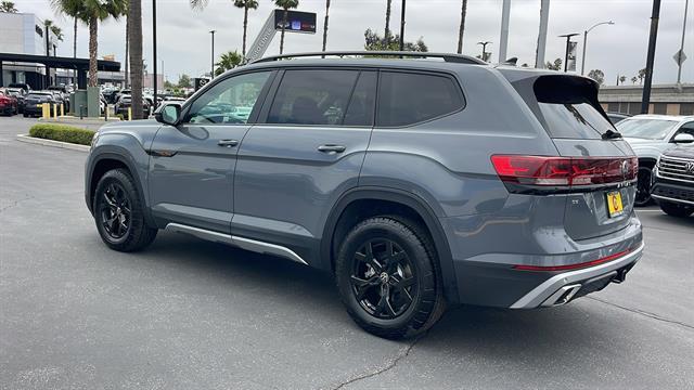 new 2025 Volkswagen Atlas car, priced at $41,429