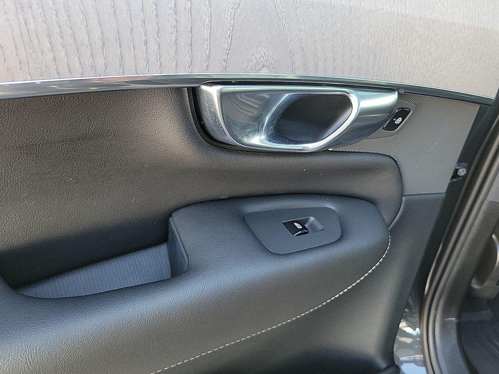 used 2022 Volvo XC90 Recharge Plug-In Hybrid car, priced at $35,998