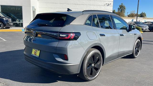 new 2025 Volkswagen ID.4 car, priced at $42,468