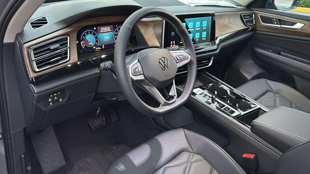 new 2026 Volkswagen Atlas car, priced at $44,009