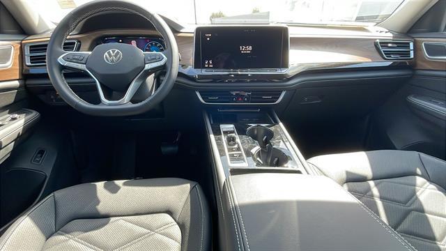 new 2025 Volkswagen Atlas car, priced at $39,287