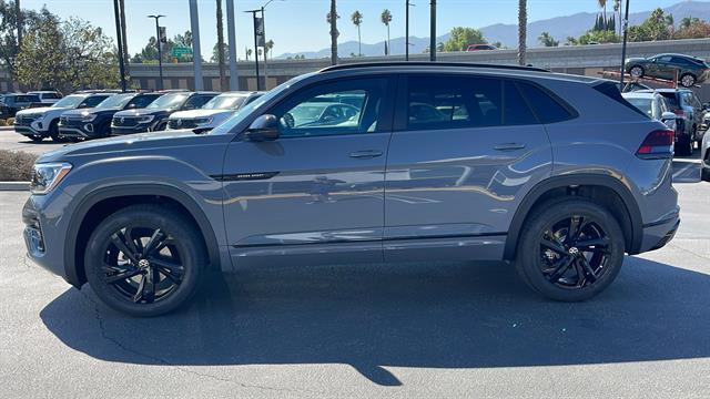 new 2026 Volkswagen Atlas Cross Sport car, priced at $51,107