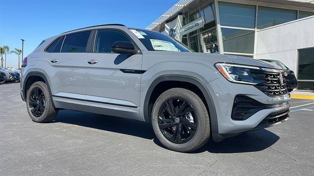 new 2026 Volkswagen Atlas Cross Sport car, priced at $51,107