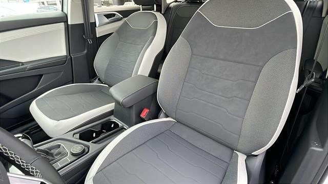 new 2025 Volkswagen Taos car, priced at $25,883