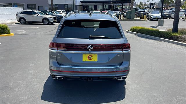 new 2025 Volkswagen Atlas car, priced at $48,984